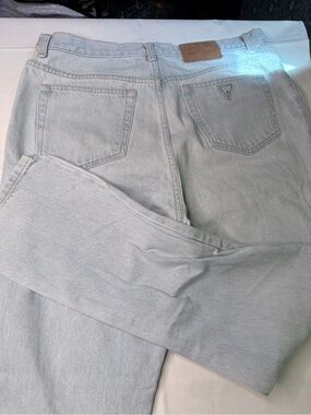 Vintage Guess Men's Light Wash Relaxed Jeans - Pale Blue 38-32